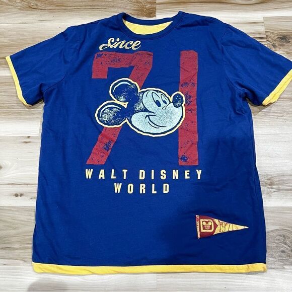 Walt Disney World Reversible Blue Yellow 1971 Mickey Graphic Tee Men’s Medium - Picture 2 of 6